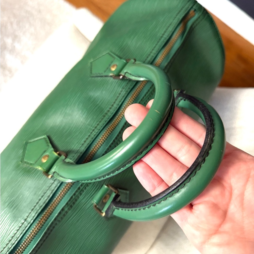 Authentic Louis Vuitton Speedy 35 satchel bag Epi Green Leather M42994 - Picture 13 of 16